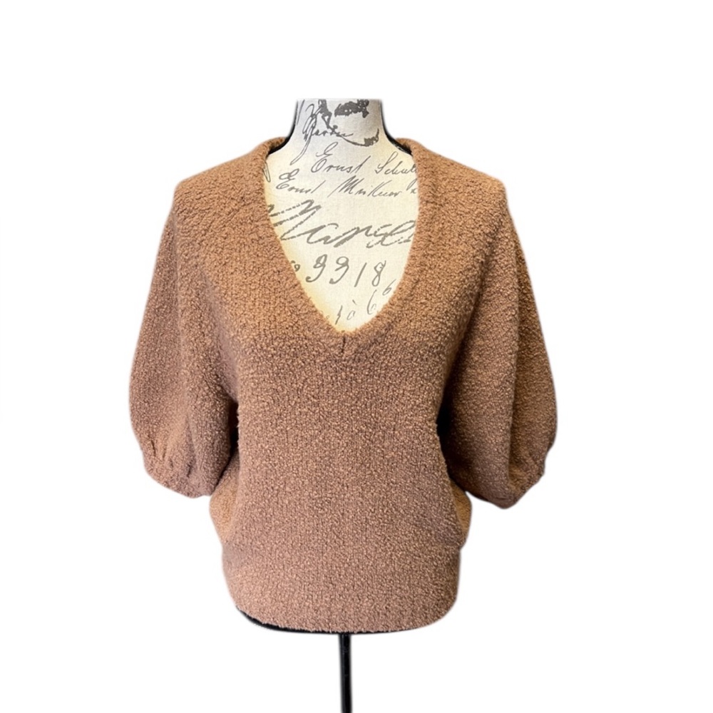 NWT Unsubscribed Tan Bouclé V-Neck Sweater Short Sleeve Cashmere Blend M